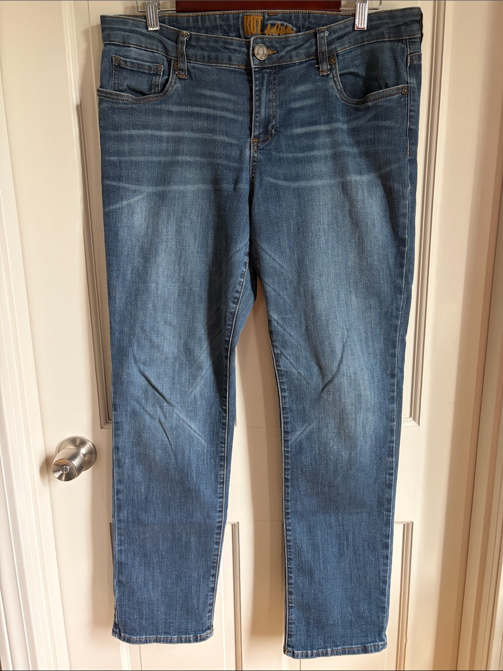 Kut from the Kloth Straight Leg jeans